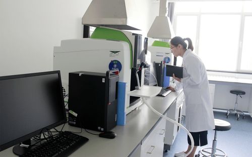 區(qū)領(lǐng)導(dǎo)到市食品藥品檢驗檢測研究院對接調(diào)研